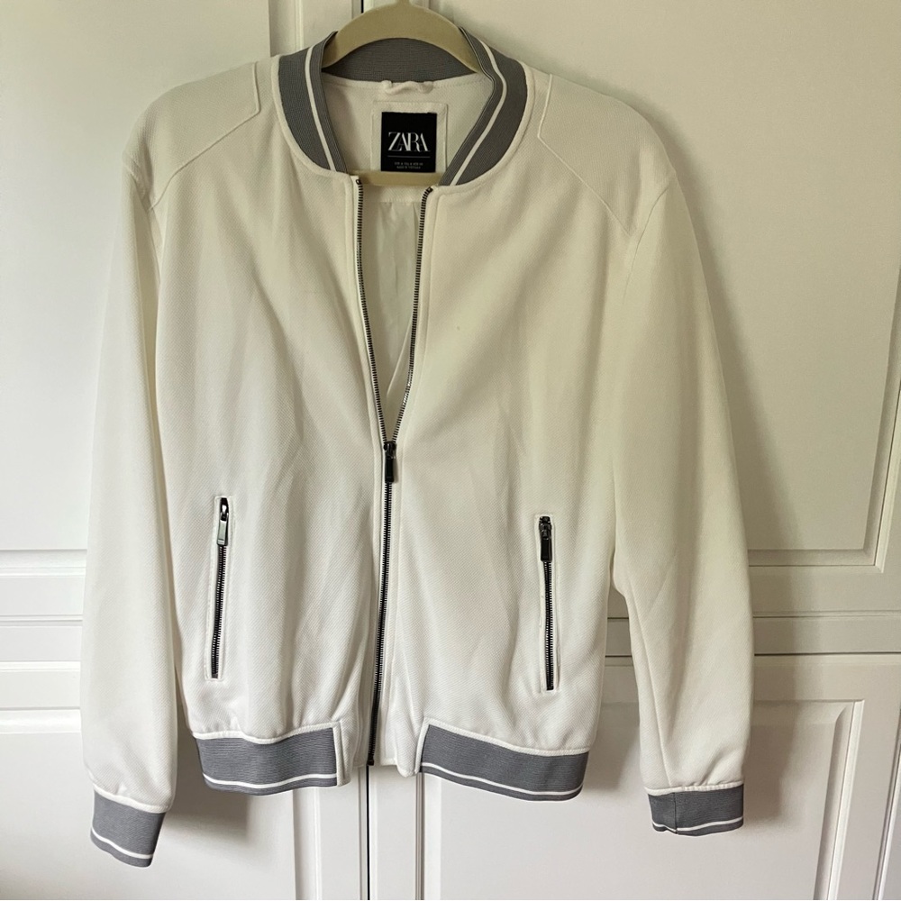ZARA WHITE BOMBER JACKET